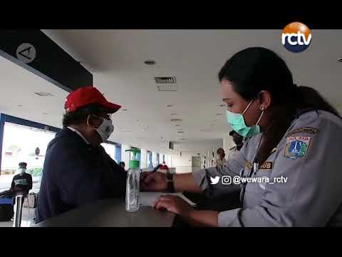 Para Penumpang Di Terminal Pulogebang Jalani Rapid Test Antigen Gratis
