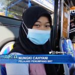 Warga Nikmati Fasilitas BRT Sambil Ngabuburit