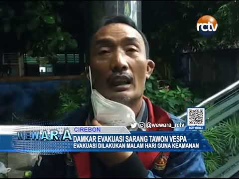 Damkar Evakuasi Sarang Tawon Vespa