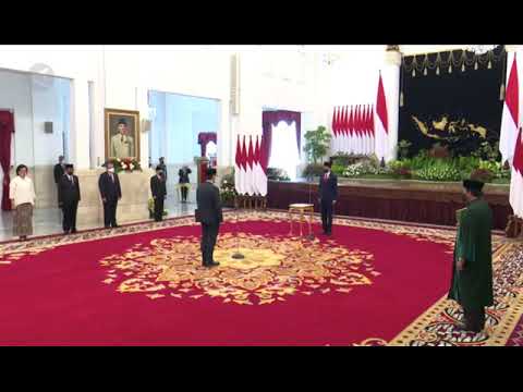 Presiden Jokowi Lantik Ivan Yustiavandana Sebagai Kepala PPATK