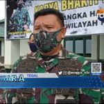 Prajurit TNI Bersih Bersih Saluran Air Hadapi Musim Hujan