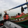 Perahu Nelayan Terbalik di Karawang, 1 Orang Asal Indramayu Hilang