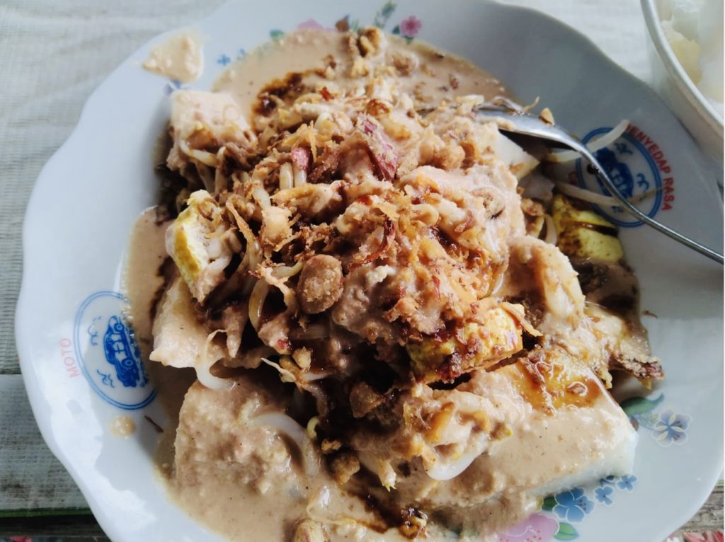 MANTAPP!! Makanan Khas Tasikmalaya Jawa Barat Ini Gak Boleh di-skip Ketika Kamu ke Sini!!