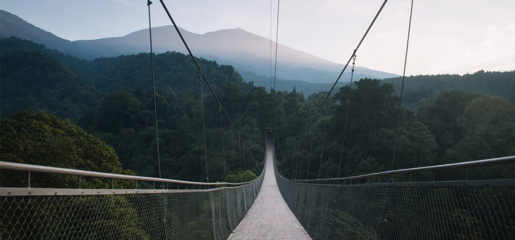 wisata sukabumi yang sayang dilewatkan/ situ gunung suspension bridge