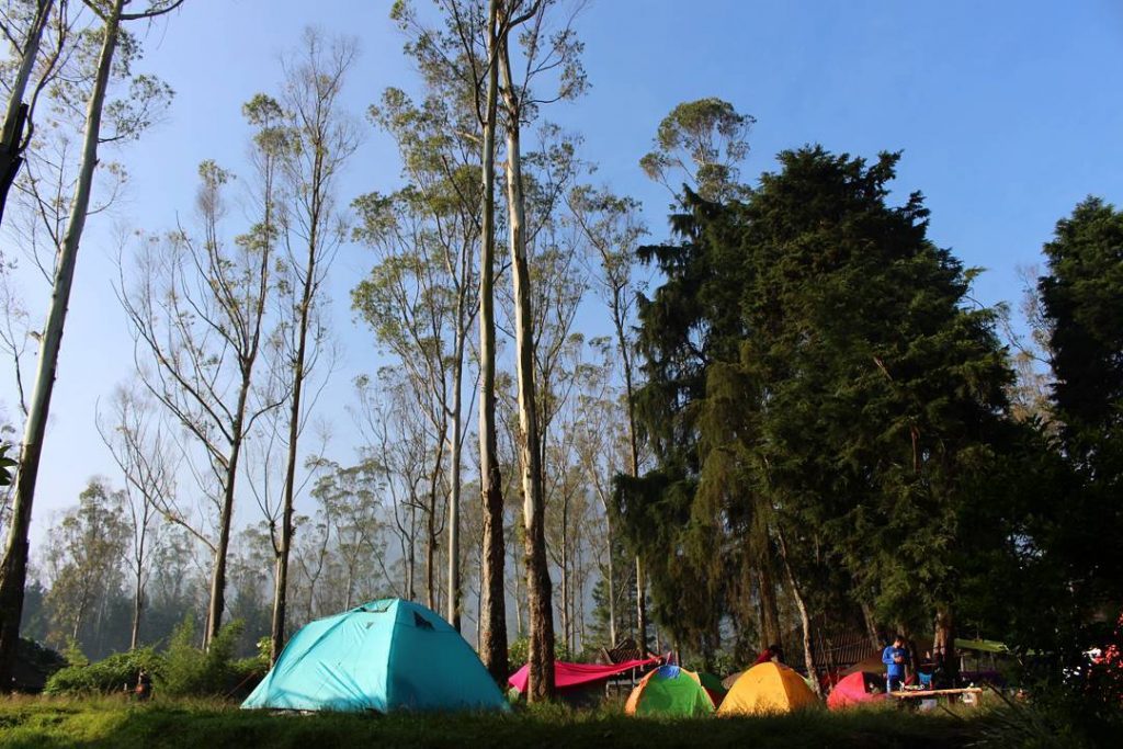 Camping di Ciwidey, Bandung.