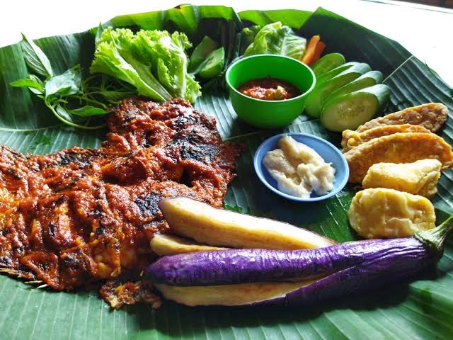 Makanan Khas Lampung - Pindang Patin
