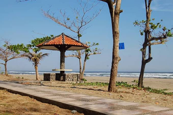 Pantai Sindangkerta, Wisata Murah dengan Keindahan yang Luar Biasa