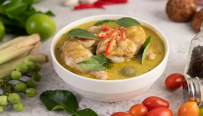 Resep Opor Ayam Tanpa Santan, Cocok Untuk yang Sedang Diet!