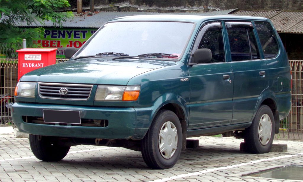 https://id.wikipedia.org/wiki/Toyota_Kijang#/media/Berkas:1997_Toyota_Kijang_1.8_SSX_(Indonesia)_front_view.jpg