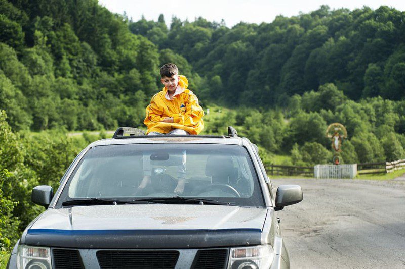 Mobil Murah yang Ada Sunroof, Jadi Idaman dan Incaran Anak Muda