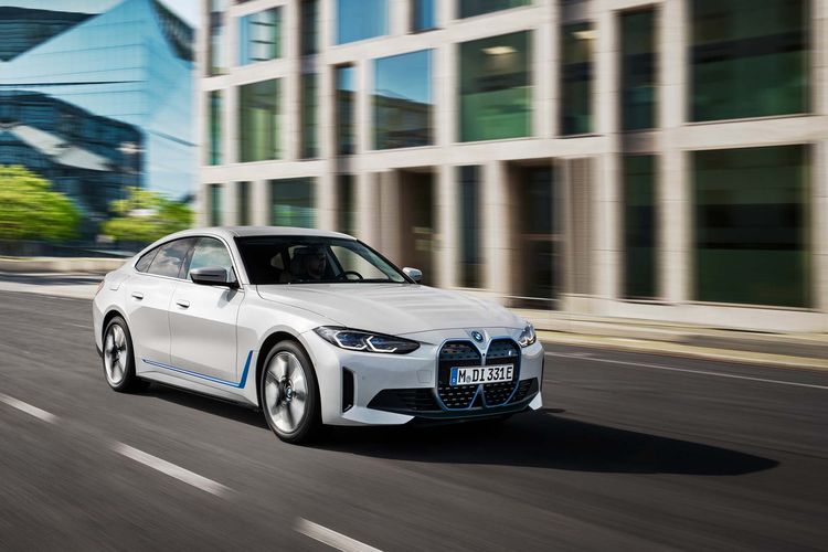 BMW City Car Menghadirkan Kendaraan Elektrifikasi di Tanah Air Indonesia