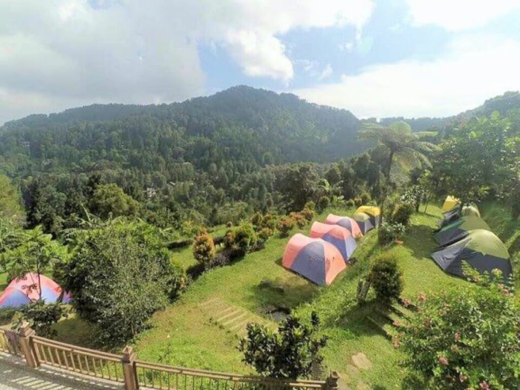 5 Tempat Camping di Bogor dengan Hawa Adem dan Pemandangan yang Bagus