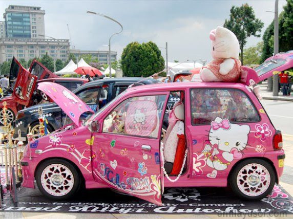 hah ciamik sekali yah ! kalau mobil terbaru 2022 warna pink,yuk rubah warna mobil mu sekarang juga !