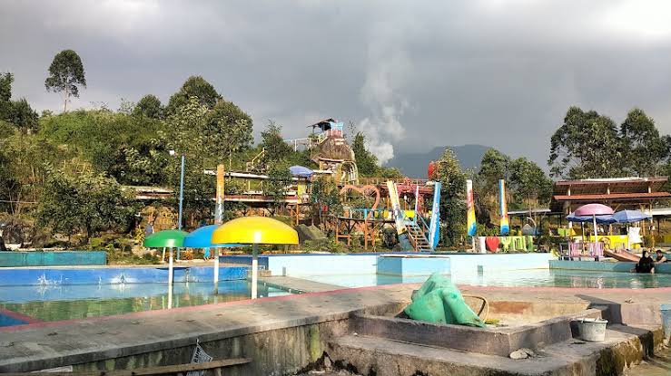 Taman Rekreasi Air Waterboom Kertamanah: Surga Hiburan di Pangalengan, Bandung, Jawa Barat