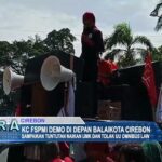 KC FSPMI Demo Di Depan Balaikota Cirebon
