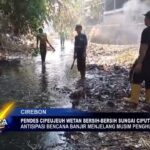 Pemdes Cipeujeuh Wetan Bersih-Bersih Sungai Ciputih