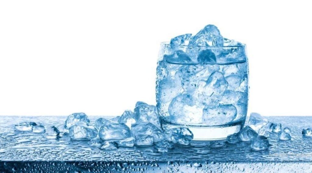 Mitos atau fakta air es