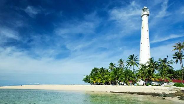 Berlibur ke Negeri Laskar Pelangi Yuk : Ini Dia Rekomendasi Wisata di Belitung