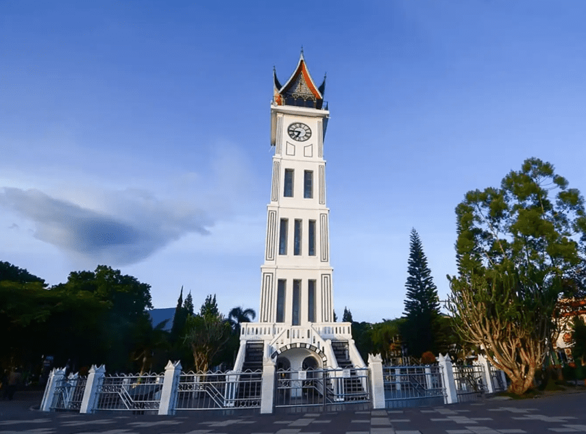 Ini Dia Menara Jam yang Terkenal di Dunia, Salah Satunya Ada di Indonesia Loh!
