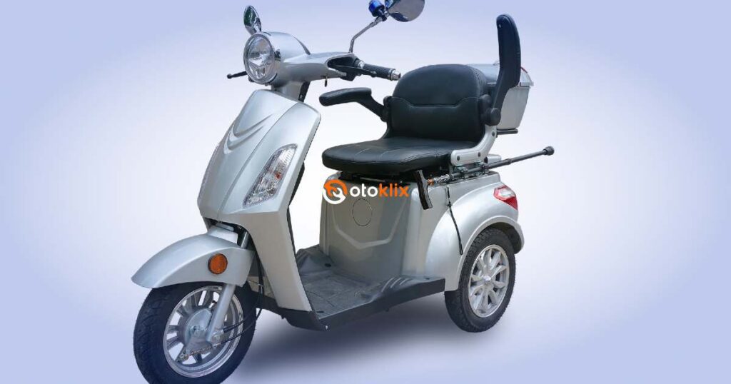 Sepeda motor listrik/Otoklix