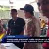 Penyerahan Sertifikat Tanah Program PTSL-PM