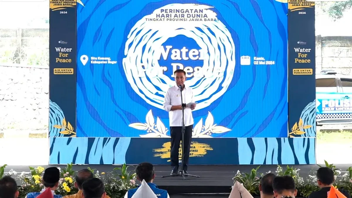 Pj Gubernur Jawa Barat Bey Machmudin dalam acara Hari Air Dunia
